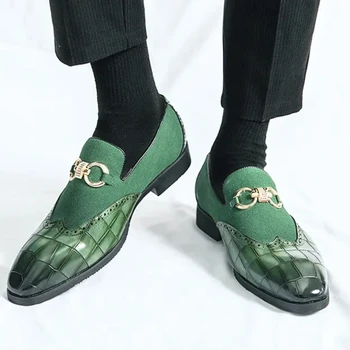 Мужские лоферы Coslony, модные лоскутные кожаные туфли с тиснением в стиле пэчворк, украшенные пряжкой в виде подковы, деловые модельные туфли, мужские тонкие туфли
